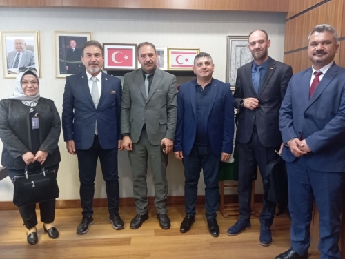 Yönetim Kurulumuz tarafından Türkiye Büyük Millet Meclisi ziyareti yapılarak, Tüm Siyasi partilerimizin Milletvekillerine; Sağlık Bakanlığı, Aile Sosyal Hizmetler, ASM çalışanları, Kadroya geçemeyen HBYS personelleri ve Göçmen Sağlık Merkezlerin'de çalışmakta olan emekçilerimiz için oluşturulan gen